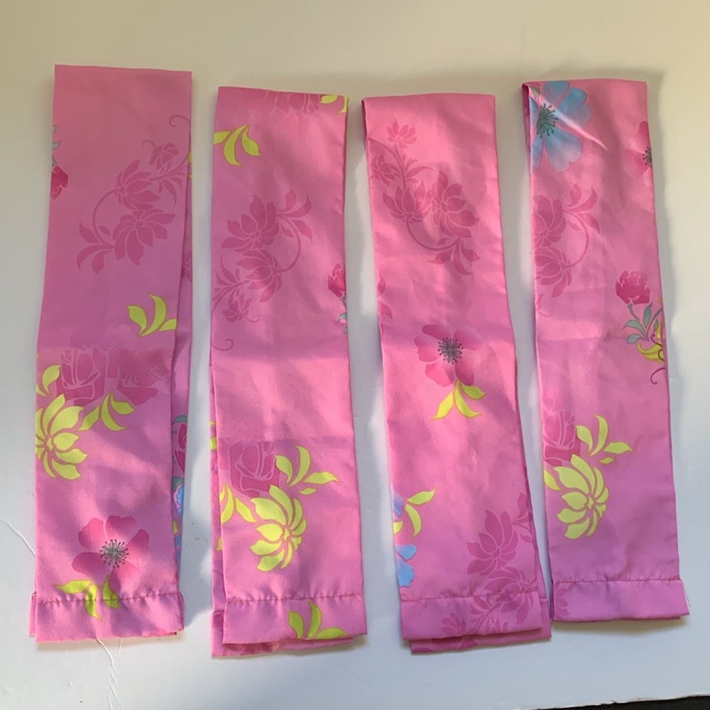 Disney Princess Rapunzel Set of Four Curtain Panels With Tie Backs - Picture 5 of 7